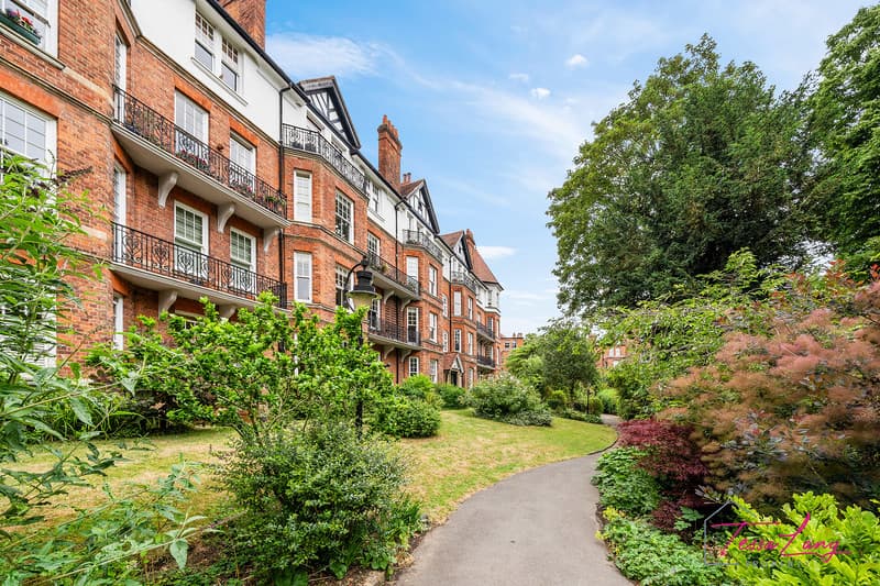 Photo 14 of 15, Highgate West Hill