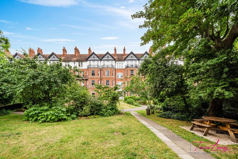 Photo 15 of 15, Highgate West Hill