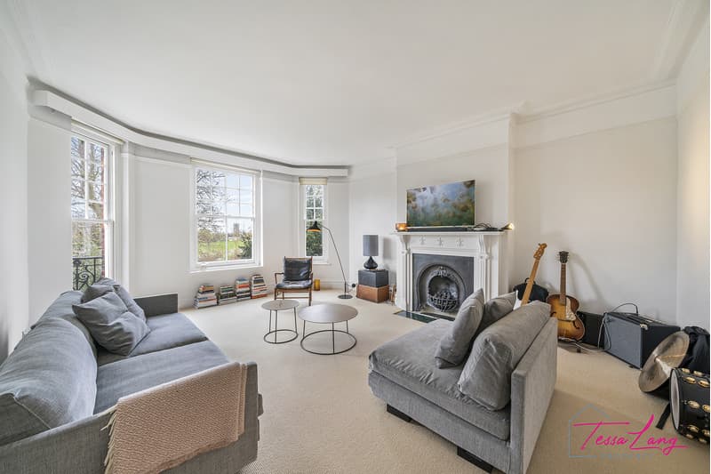 Photo 2 of 15, Highgate West Hill