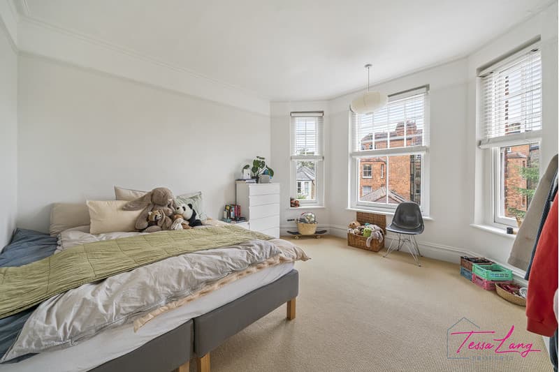 Photo 5 of 15, Highgate West Hill