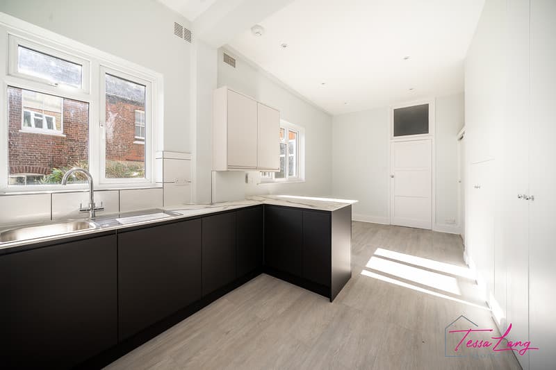 Photo 5 of 18, Muswell Hill Road