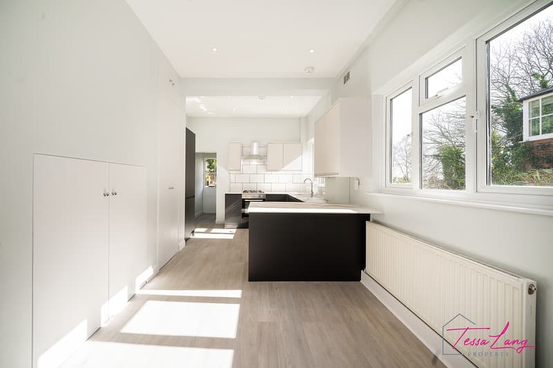 Photo 6 of 18, Muswell Hill Road
