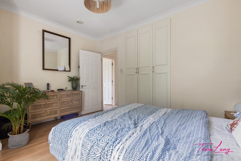 Photo 3 of 12, Belsize Park