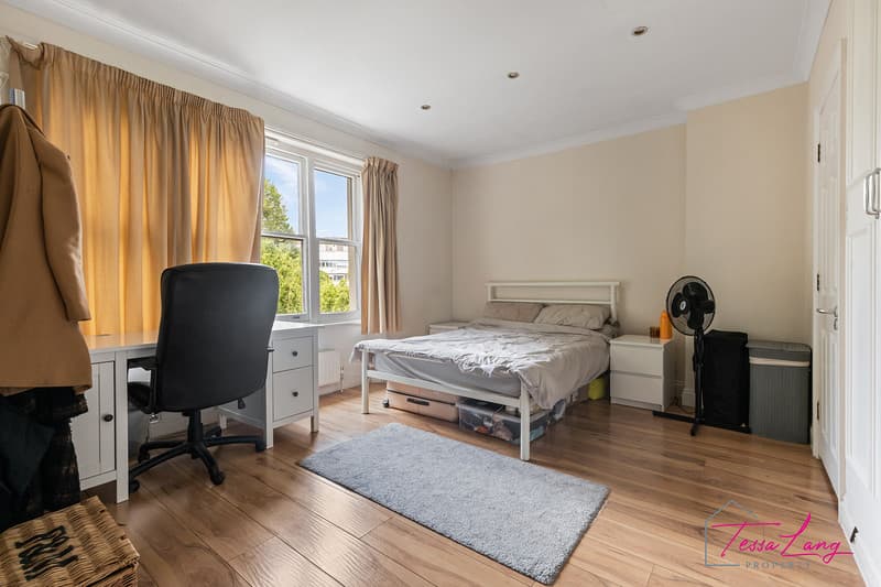 Photo 5 of 12, Belsize Park