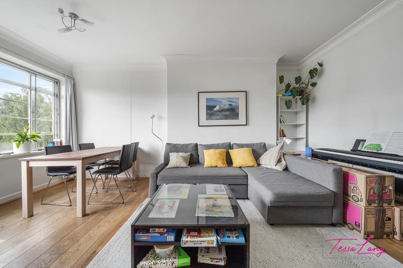 Photo 4 of 12, Haverstock Hill