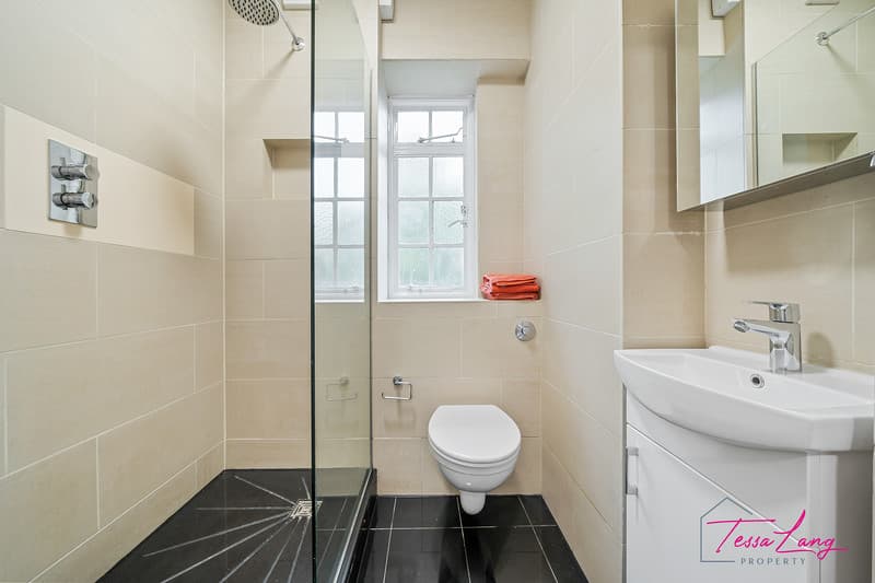 Photo 8 of 12, Howitt Close