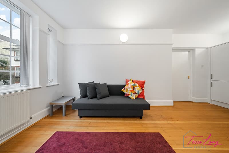 Photo 11 of 12, Howitt Close