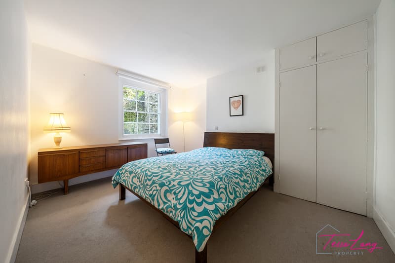 Photo 8 of 12, Gloucester Avenue