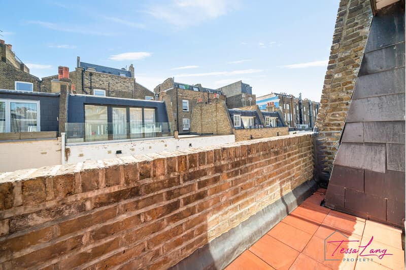 Photo 13 of 19, Elizabeth Mews