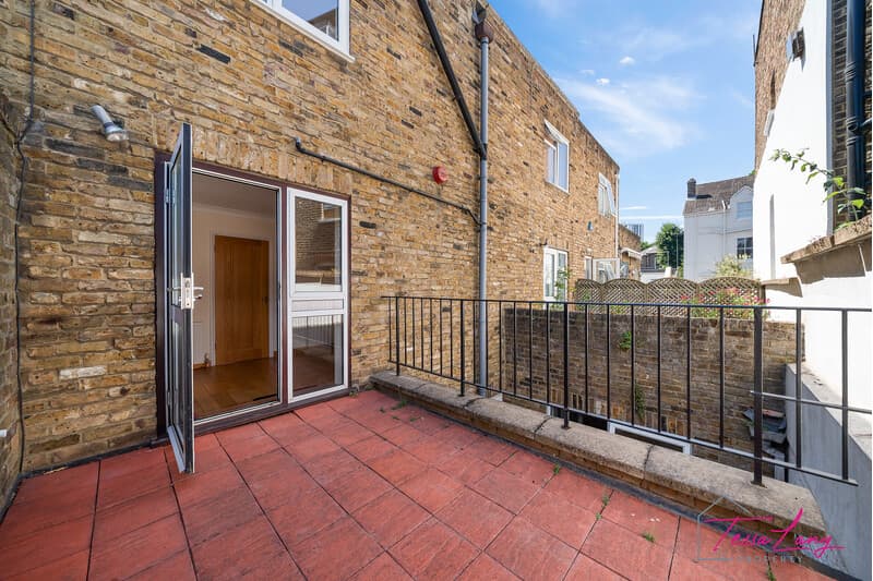 Photo 8 of 19, Elizabeth Mews
