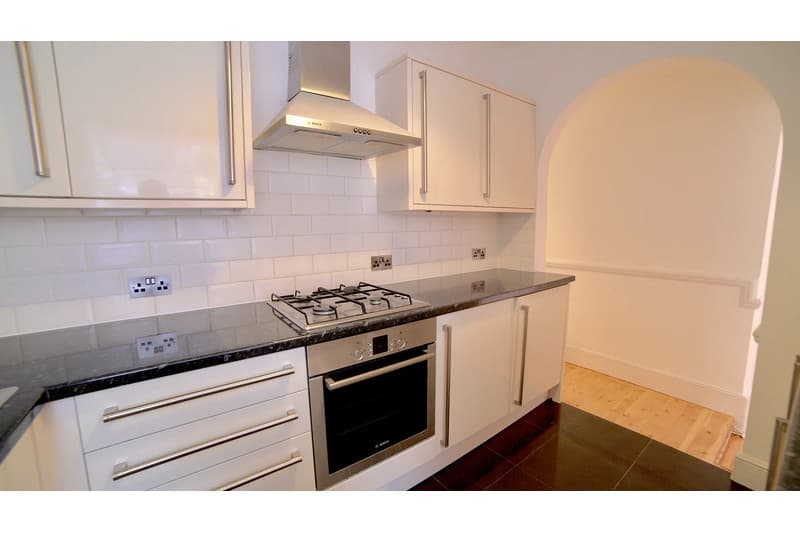 Photo 7 of 12, Cotleigh Road