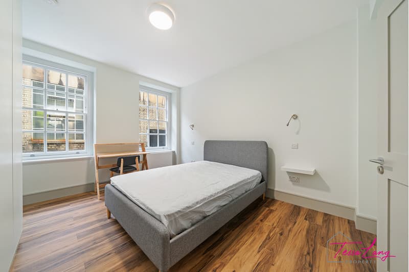 Photo 3 of 12, Crawford Street