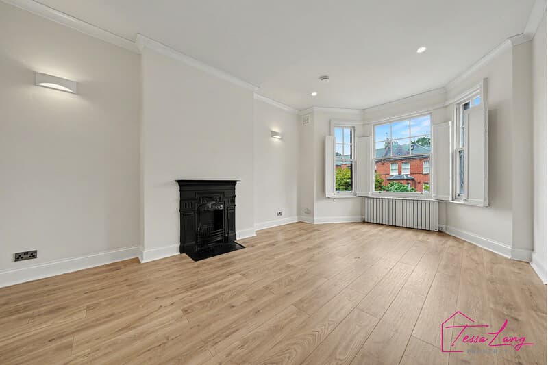 Photo 4 of 12, Goldhurst Terrace
